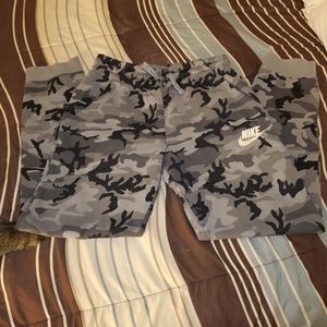 Boy's Nike Camo Joggers